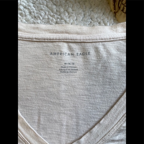 American eagle T-shirt in size medium - Picture 2 of 4